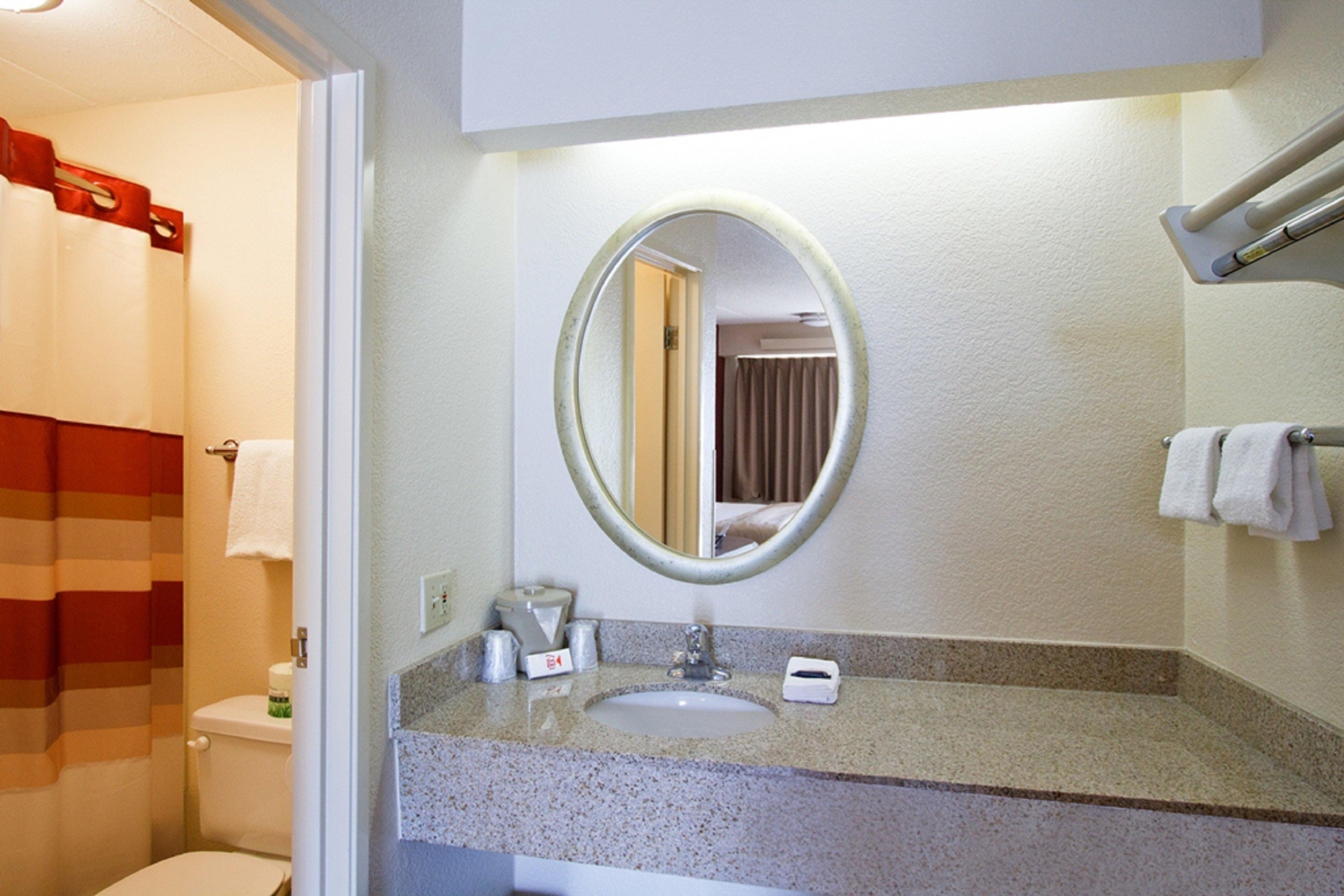 Red Roof Inn Philadelphia - Oxford Valley Langhorne Dış mekan fotoğraf