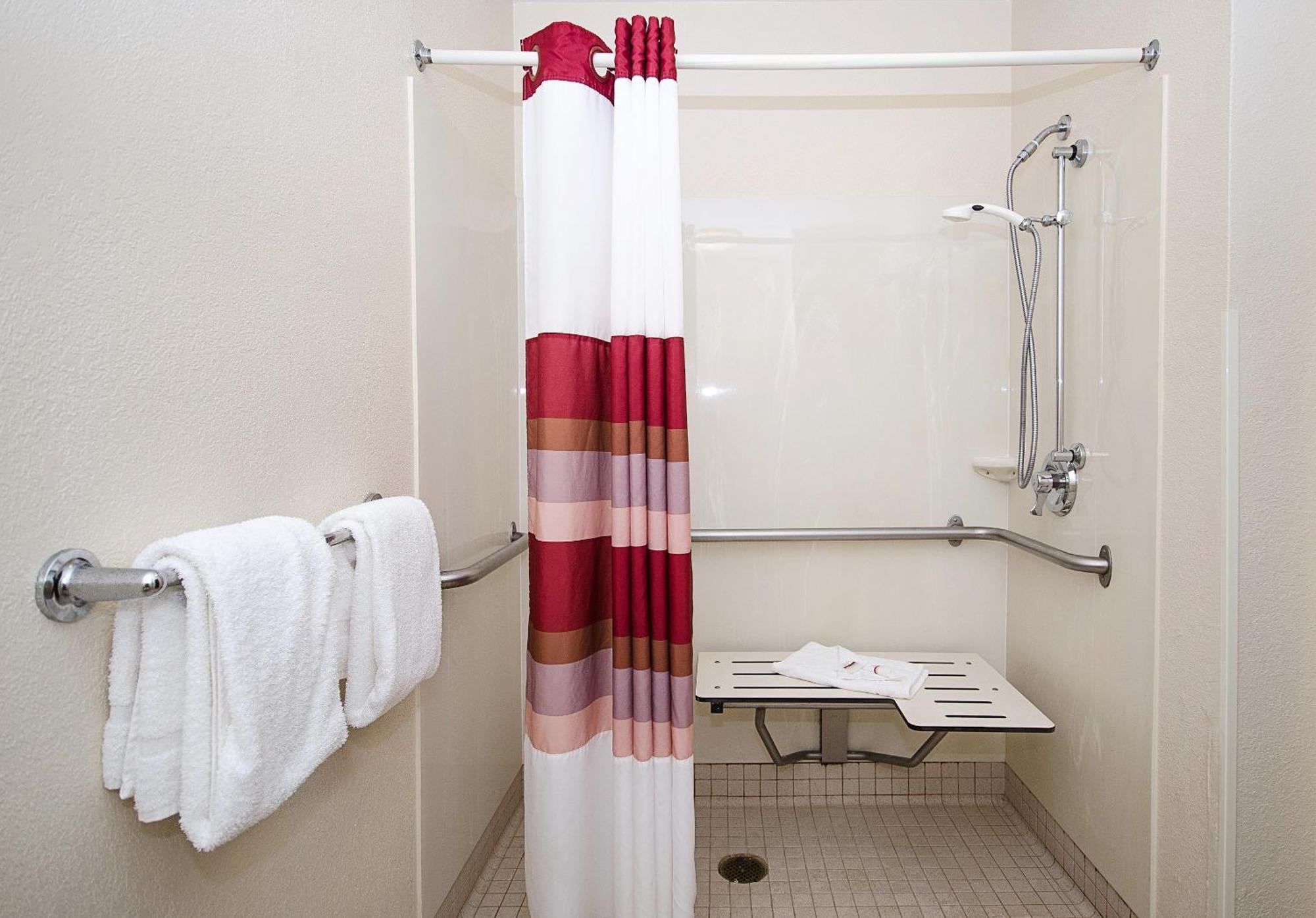 Red Roof Inn Philadelphia - Oxford Valley Langhorne Dış mekan fotoğraf